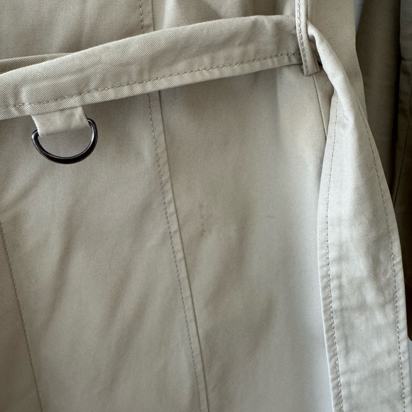 Banana Republic tan trench coat - Picture 2 of 8